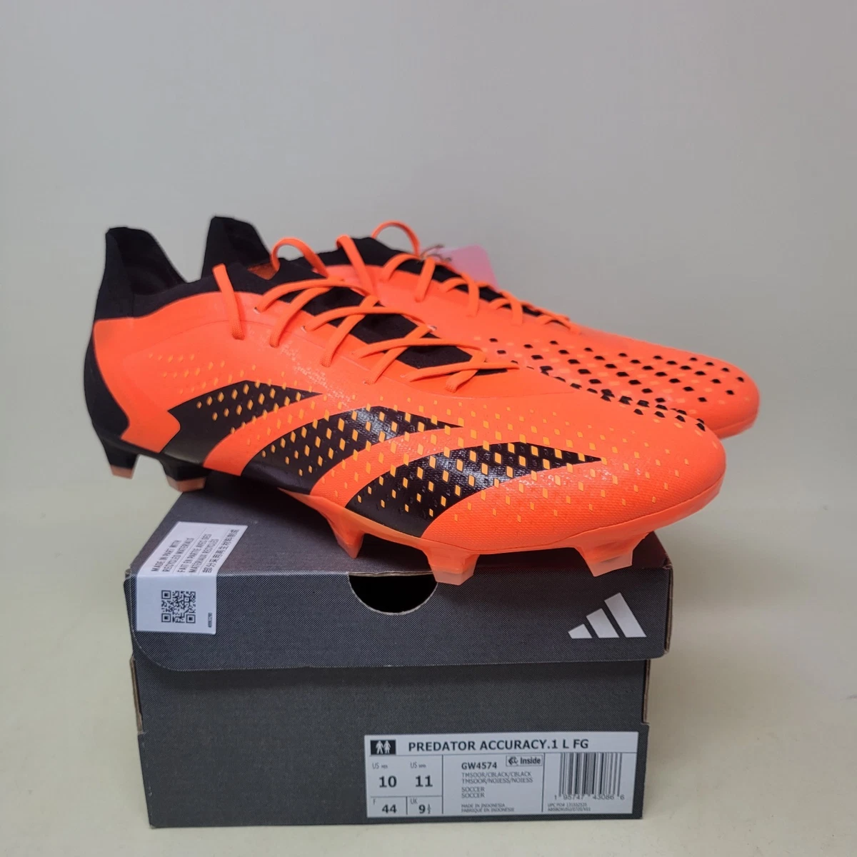 adidas Orange 9.5 US Soccer Shoes & Cleats for Men for sale  display picture 3