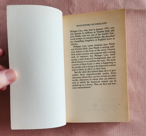 Daughters of England by Philippa Carr, Paperback, 1996 - Picture 2 of 13