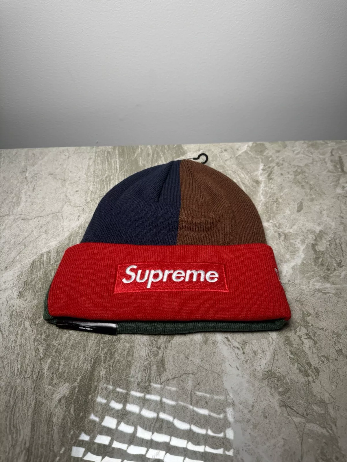 Bonnet logo boîte Supreme/New Era®