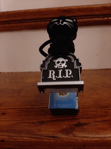 BATH AND BODY WORKS GATO NEGRO RASGAR LÁPIDA HALLOWEEN FLORES DE PARED CALENTADOR ENCHUFE NUEVO - Imagen 8 de 8