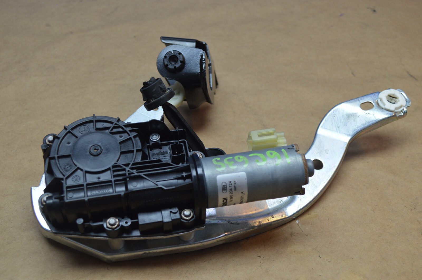 2016 W205 MERCEDES BENZ C63 S AMG TRUNK LID PULL DOWN MOTOR 0390204124