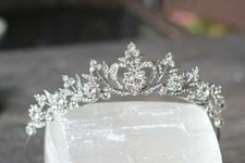Truly Beautiful and Gorgeous White Fine Crystallized Bridal Women's Tiara 925 SS