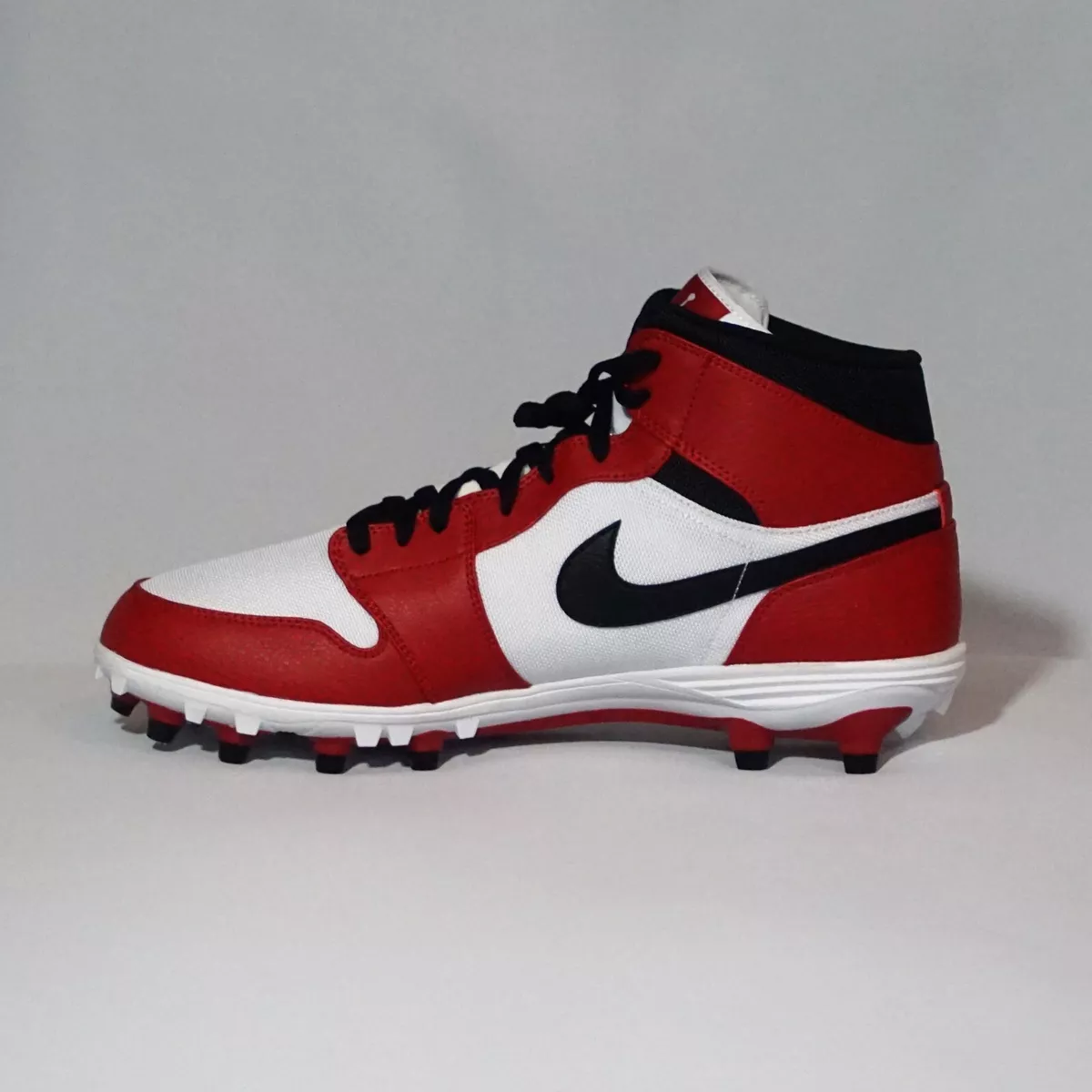 Crampon rouge et noir cheap