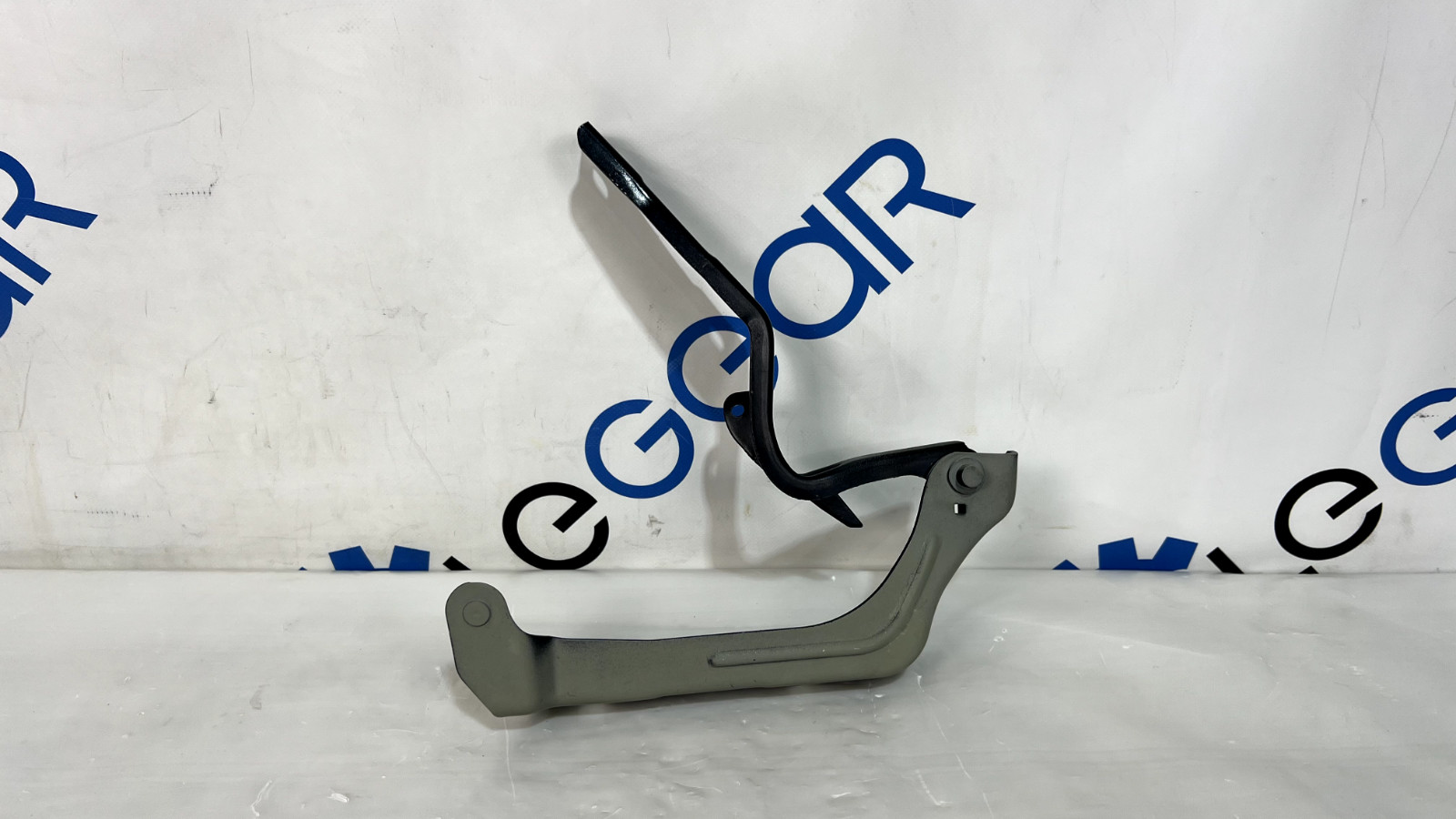 MASERATI Quattroporte HOOD BONNET LEFT & RIGHT SIDE HINGE SUPPORT OEM 14-24 SET