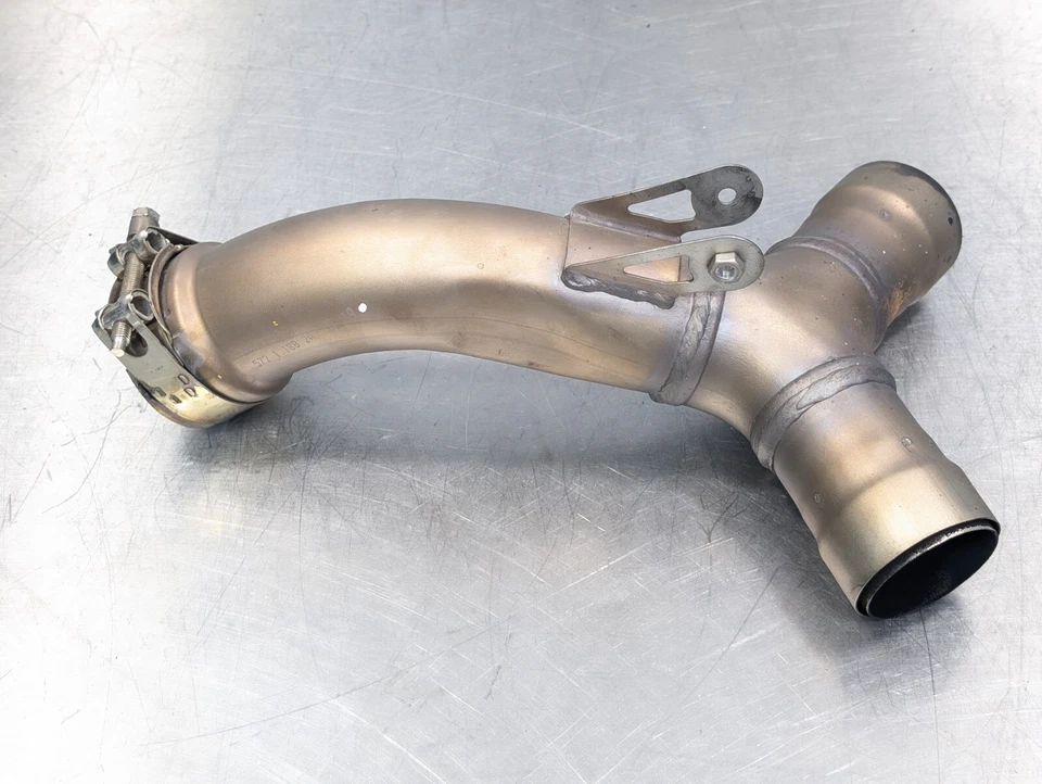 Ducati Hypermotard 950 2019 OEM tubo de enlace de escape central - 57211882A Foto 2 de 4