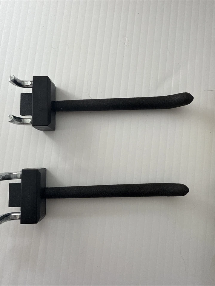 Rubbermaid 1960414 Fasttrack Wall Large Hook 2-pack New 1.3 X 4.7 X 1 - Image 3 of 3