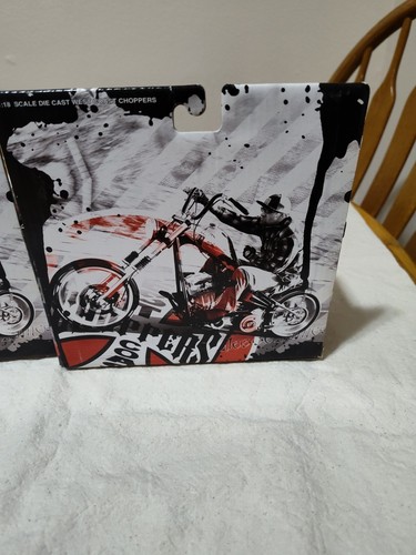 Pair West Coast Choppers Jesse James 1:18 Diecast 2005 - Picture 8 of 10