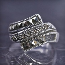 Size 6, vintage sterling silver 925 wavy band ring with cluster marcasite