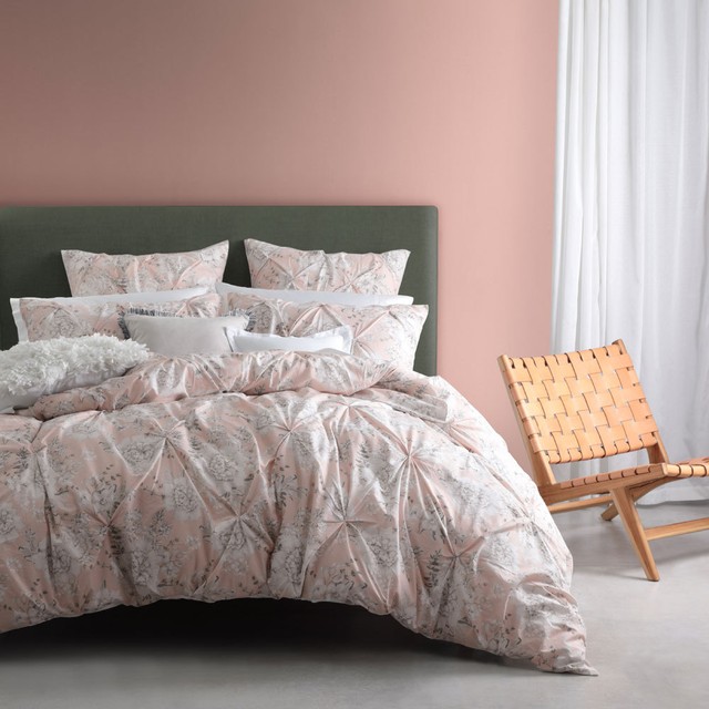 blush doona