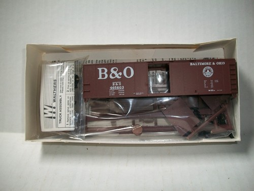 Coche de caja de acero HO Walthers 40’ AAR con extremos de acorazado B&O #465603 - BT5 | Condition: Used