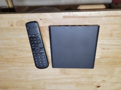 AT&T DirecTV  Android TV Wireless Client player C71KW-400 W/ Remote and Power