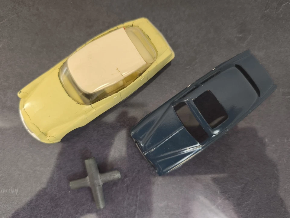 Solido Démontable - Voiture Citroën DS Mecanique - Carrosserie De 403 Peugeot  - Photo 2/4