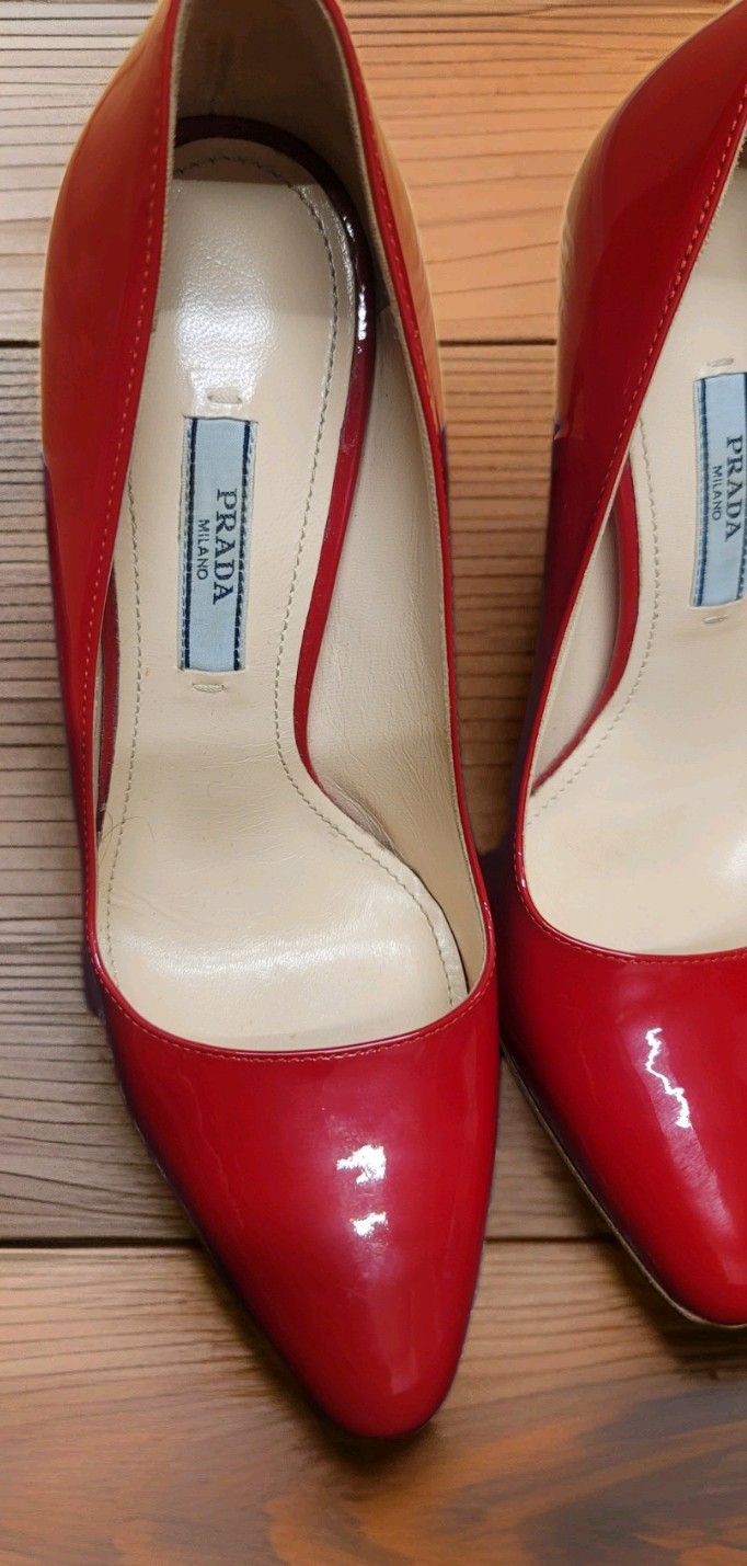 Prada Red Patent Leather Stiletto Heels Pumps Women’s Size 35.5 thumbnail 2