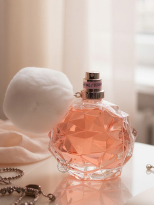 Ari by Ariana Grande Eau de Parfum 3.4 oz New UNBOXED FRESH