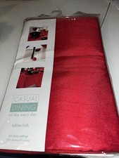 175cm ROUND (69")  Red Tablecloth TRADITIONAL Christmas. Bnib