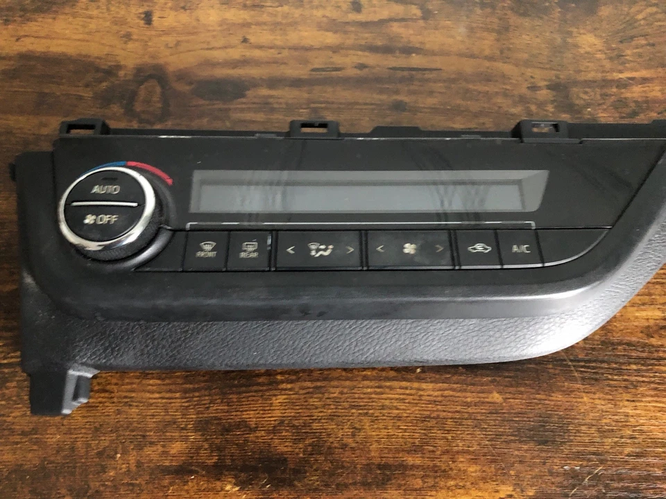 2014 - 2016 TOYOTA COROLLA Climate AC Heater Temperature Control OEM 55900-02500 - Image 4 of 4