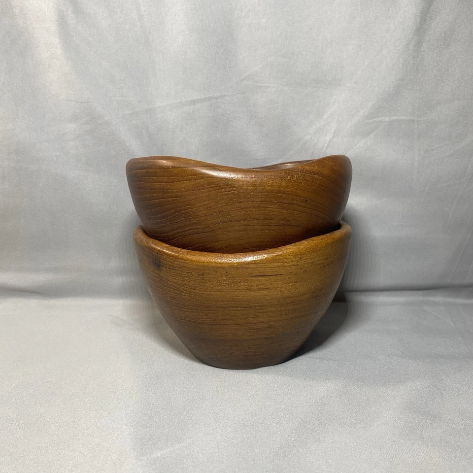 Conjunto de 2 tigelas vintage feitas à mão de madeira de teca feitas na Tailândia - Imagem 4 de 4