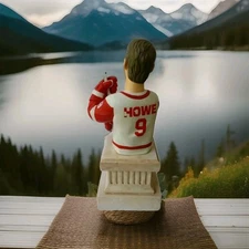 GORDIE HOWE HOF MR. HOCKEY UPPER DECK CLASSIC PORTRAITS STATUE DETROIT RED WINGS