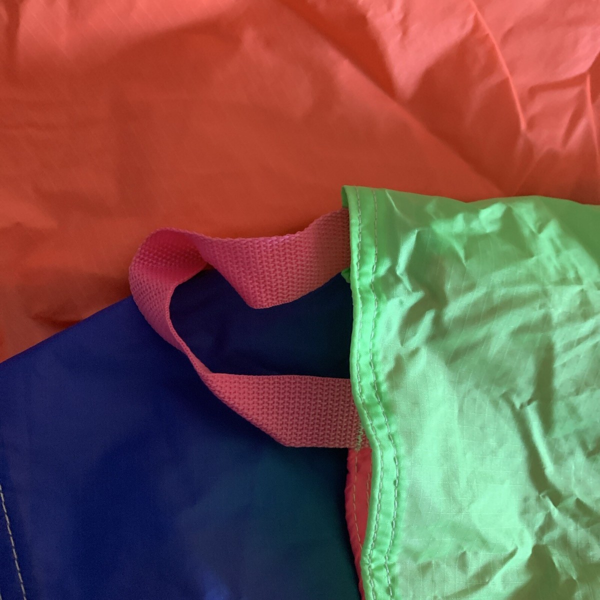 【USA】LakeShore ゲーム用プレイパラシュート6feet キッズ Lakeshore 6 Foot Parachute with Bag Preschool Rainbow Colors