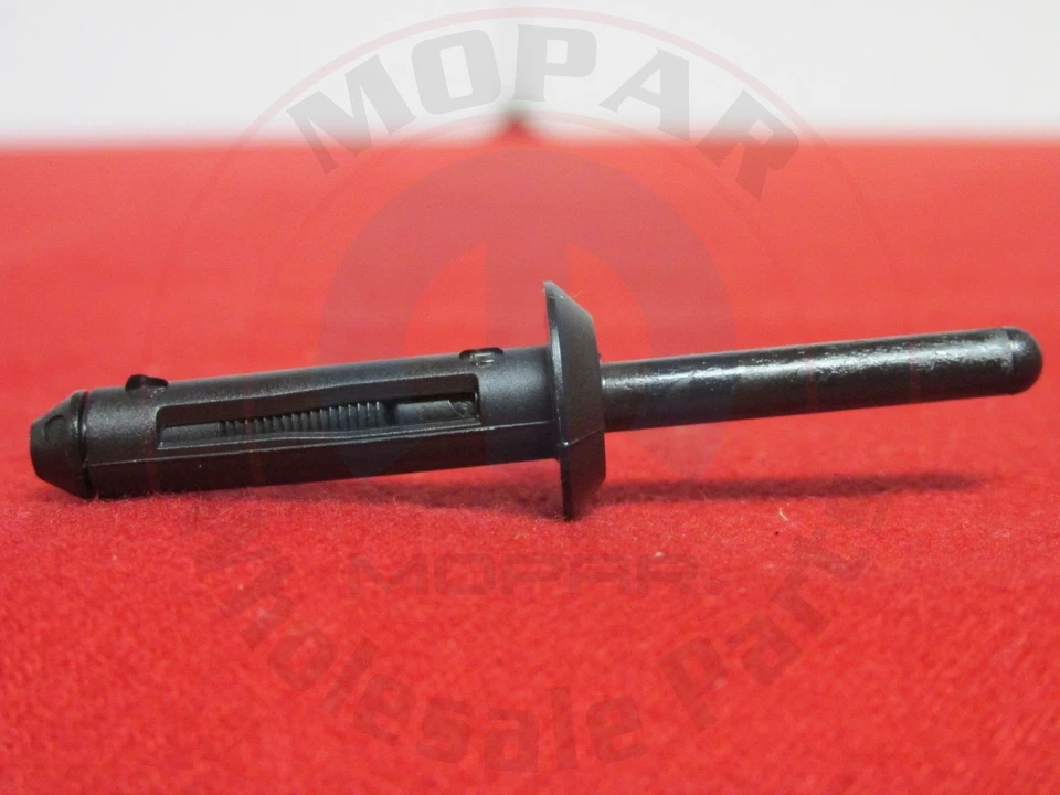 Juego de 12 remaches protector contra salpicaduras para casa de ruedas Jeep Dodge NUEVO OEM MOPAR Foto 2 de 4
