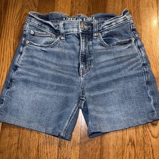 Women  s American Eagle outfitter shorts size 4 denim stretch