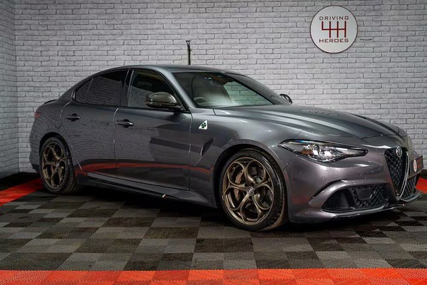 eBay - 2017 Alfa Romeo Giulia 2.9 V6 Bi-T...