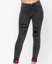 Judy Blue Mid Rise Skinny Jeans 9/29 Black Distressed Buffalo Plaid Patch Cuffed