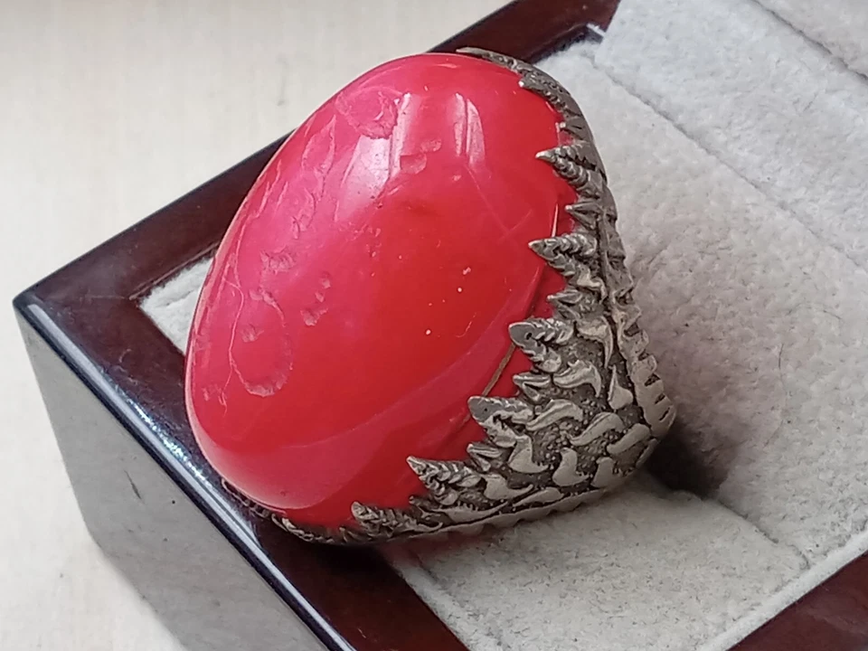 Anillo de plata de ley para hombre con piedra rosa cabujón, inscripción árabe: talla 9,25 Foto 2 de 4