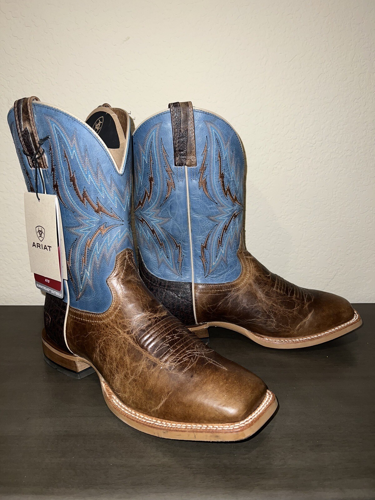 NEW Ariat Arena Rebound Western Boot Style No. 10021679 wide square