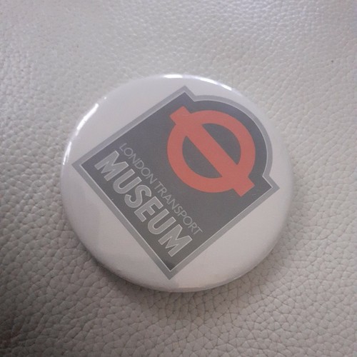 London Transport Museum Vintage Badge - Picture 3 of 3