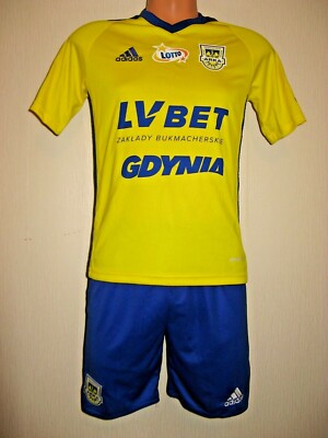 EINMAL GETRAGEN JUNGEN ADIDAS ARKA GDYNIA POLEN FUSSBALLTRIKOT UND SHORTS ALTER 13-14