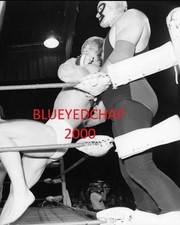 THE GRAPPLER VS KEVIN VON ERICH WRESTLER 8 X 10 WRESTLING PHOTO NWA WCCW