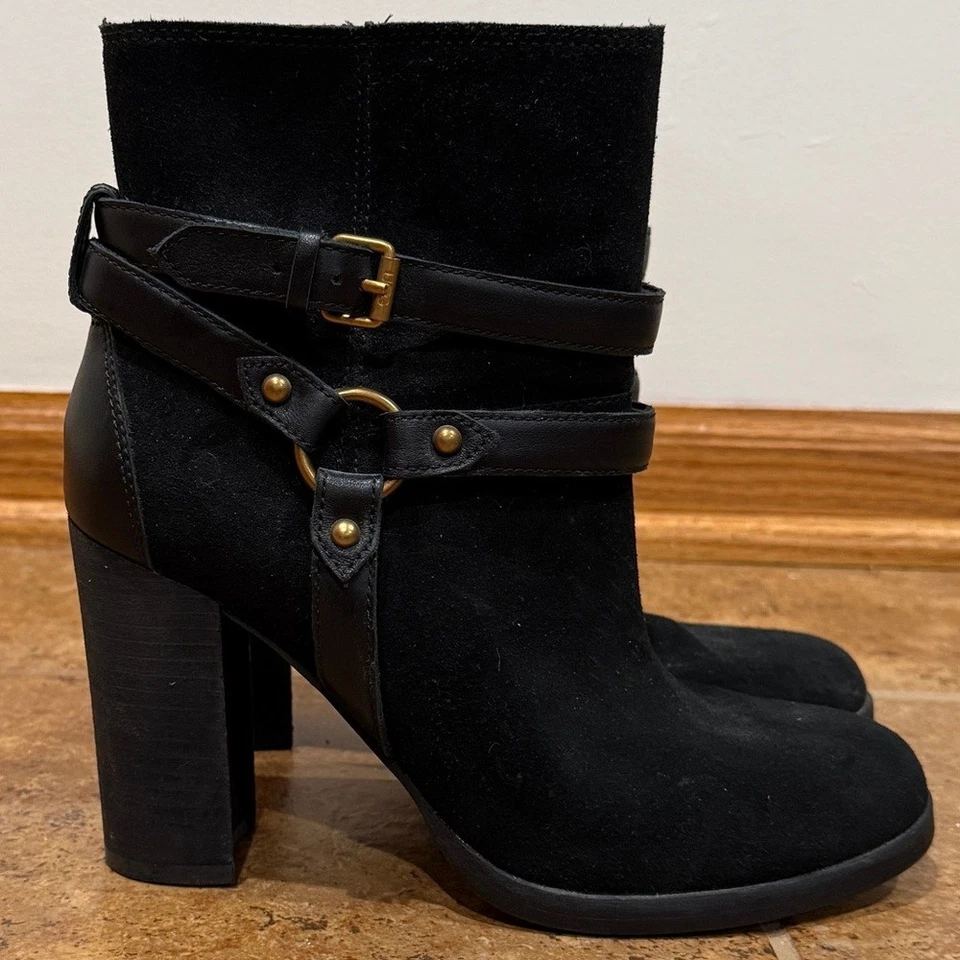 UGG Women's Dandridge Suede Heeled Boots Sz 8 Black Harness Wrap Classic Staple - Image 2 of 4