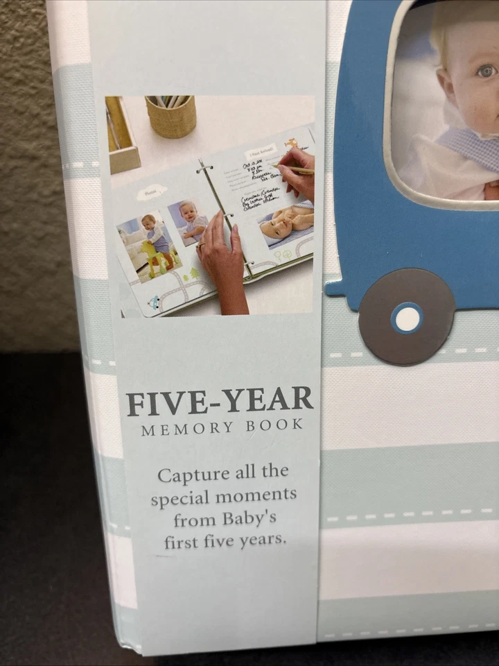 Hallmark Baby ~ Libro de recuerdos de cinco años ~ Niño, azul Foto 2 de 4