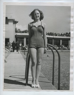 Schönheitswettbewerb Glamour Sonntag Versand Morecambe Pressefoto 1948 Betty Spink #2