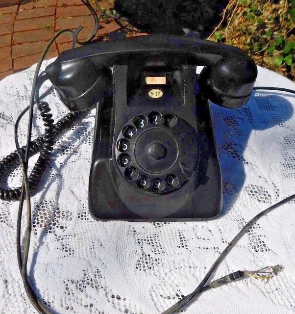 VINTAGE 1965 DUTCH DIAL TELEPHONE PHONE BLACK FROM HOLLAND