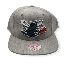 Mitchell & Ness Charlotte Hornets Team Heather 2.0 Adjustable Snapback Hat Cap