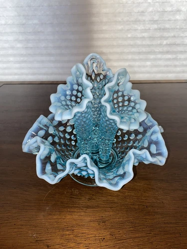STUNNING VINTAGE FENTON Blue Opalescent Hobnail 3-Horn Epergne 6.75"H
