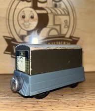 TOBY  THOMAS FRIENDS TRAIN WOODEN RAILWAY 1992 STAPLES UNDATED WHEELS