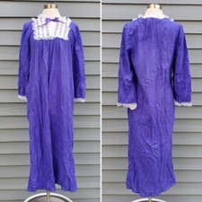 Vintage 70s Boho Spotlight NWT Soft Purple and Lace Floral Slip Nightgown Md