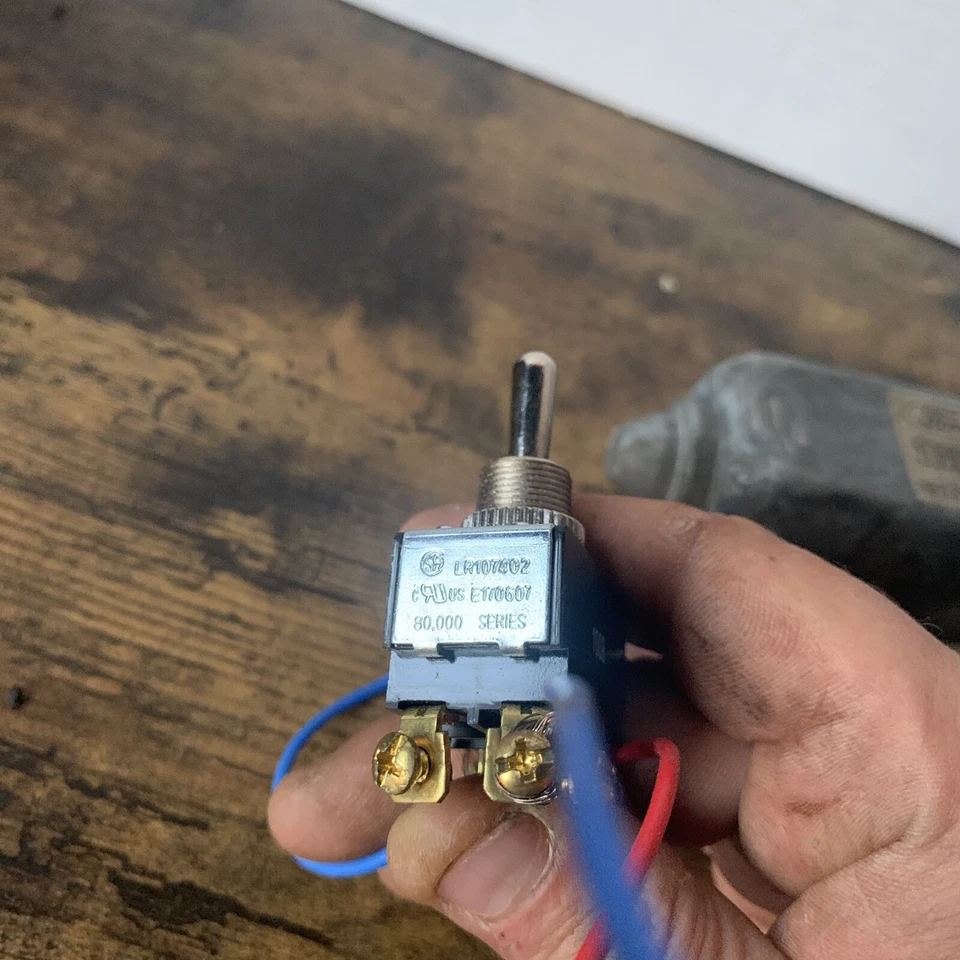 Переключатель заднего левого стеклоподъемника двигателя 1995-1997 Ford Contour Mystique новый из старых запасов LR107402 - Изображение 4 из 4