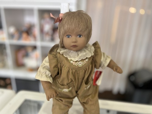 Sigikid Artistic Doll Vinyl Doll 36 Cm. Top Zustand - Picture 2 of 6