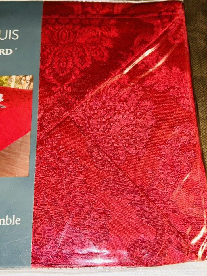 Waterford Marquis Red MARGARET 16 piece Tablecloth/Napkins/Mats Set MRSP$90NIP - Image 3 of 4