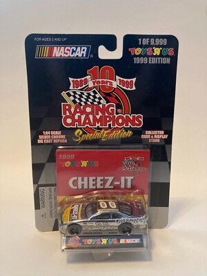 1999 NASCAR Racing Champions Toys R Us Chrome #00 Cheez-its Larry Pearson