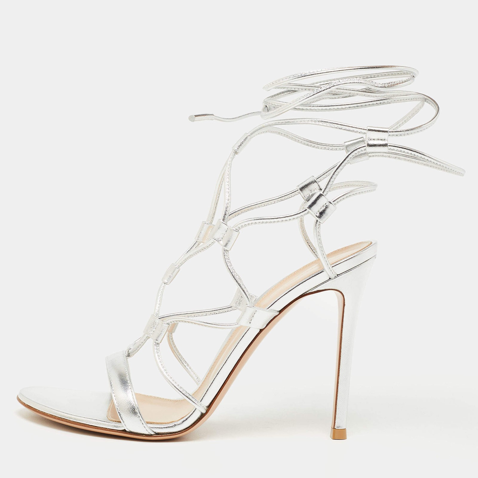 Gianvito Rossi Giza Size 39 Silver Metallic Leather Ankle Tie Sandals