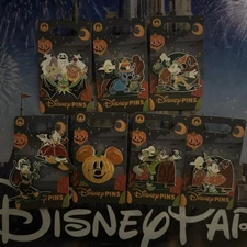 NEW 2025 Disney Parks Halloween Pin Set Muppets Goofy Stitch Minnie Mickey OE