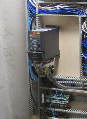 DANFOSS VLT Micro Drive FC 51 0,37KW 132F0002 + Bediengerät LCP 12 132B0101 + Sc