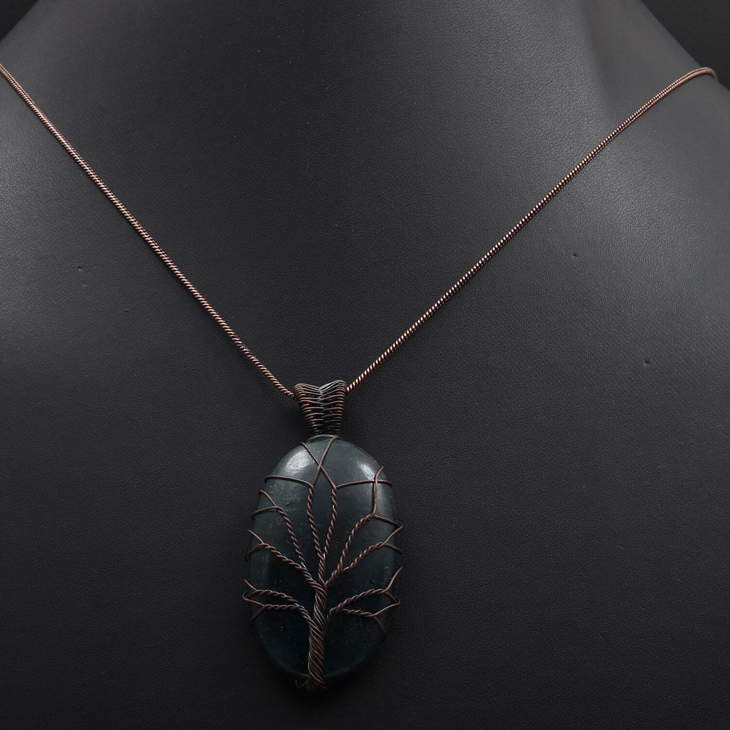 G3311 Color Labradorite Gemstone Copper Wire Wrapped Necklace 24