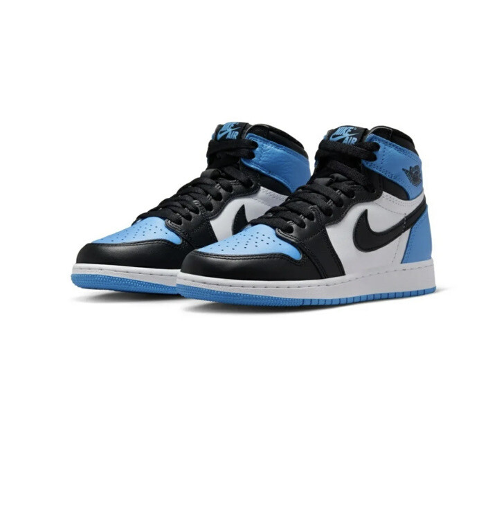 Size 5.5Y (7W) - Nike Air Jordan 1 Retro High OG UNC Toe Size 5.5Y (7W) - Nike Air Jordan 1 Retro High OG UNC Toe