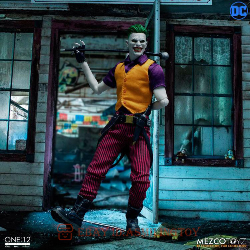 Mezco Toyz 76231 The Clown Prince of Crime Joker Action Figure 1